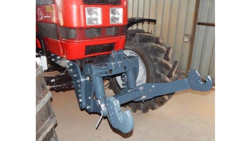 UNIVERZÁLNÍ SADA PŘEDNÍHO NAKLADAČE HYDRAULICKÁ 3. KATEGORIE PRO TRAKTOR 2250kg