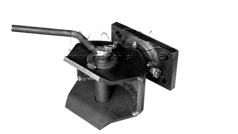 PUOLIKUUN MUOTOINEN KIERRETTÄVÄ ASENNUSYHTEYS