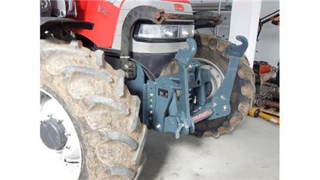 TRAKTORIN YLEISMALLINEN ETUNOSTOLAITE SARJA KAT. 2 1500KG