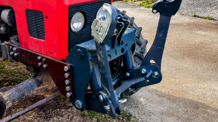 KIT IDRAULICO FRONTALE UNIVERSALE 2KAT PER TRACTOR 1500KG