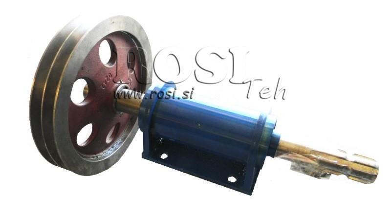 CARDANAS GEGOTEN IJZER MET YOKE 270mm